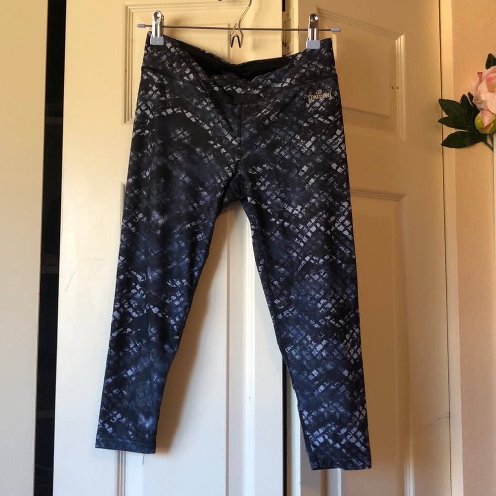 Blue capri running leggings